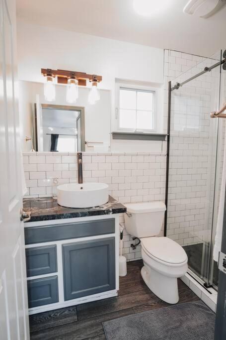 Gorgeous Upstairs Studio With Patio And Laundry Чико Экстерьер фото